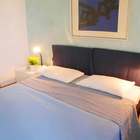 Zipser Ii 아파트 *